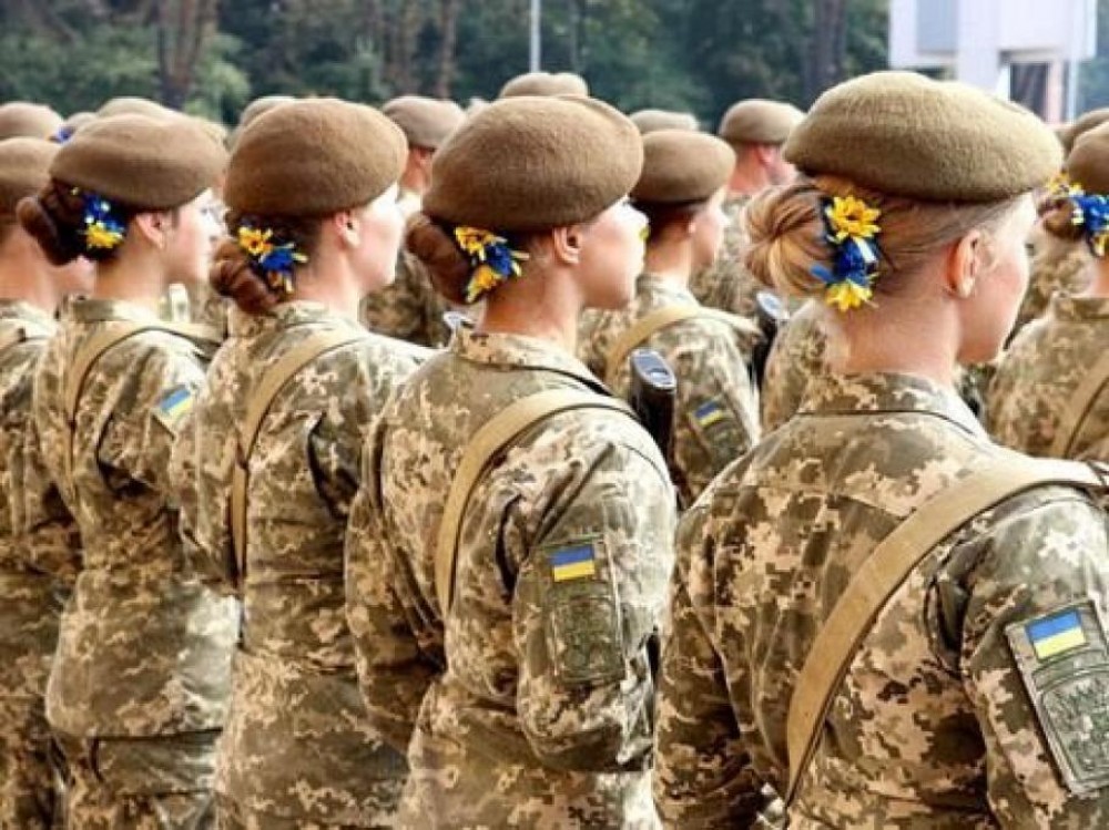 Ucraina a anunţat câte femei luptă pe front cu ruşii. Mii de ucrainence s-au înrolat de la începutul războiului